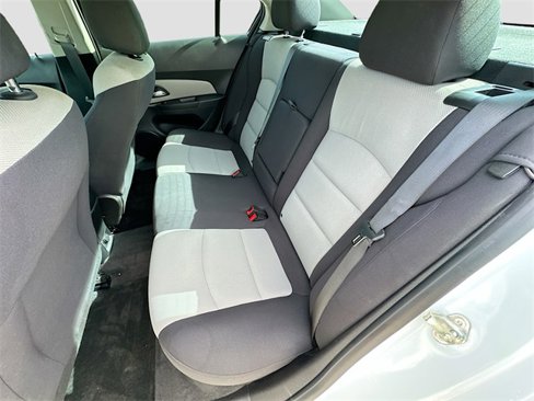 Used 2014 Chevrolet Cruze LS image 21