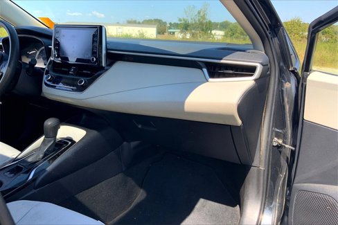 Used 2020 Toyota Corolla LE image 17