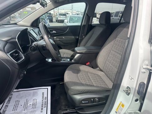 Used 2022 Chevrolet Equinox LT image 16