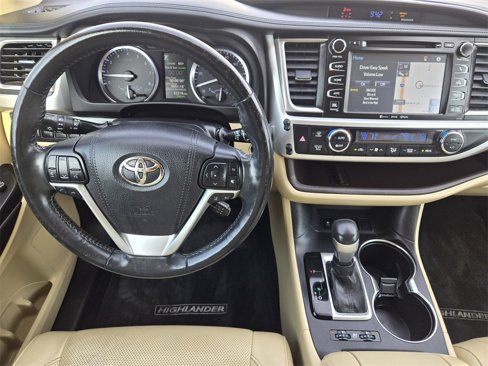 Used 2018 Toyota Highlander Limited Platinum image 29