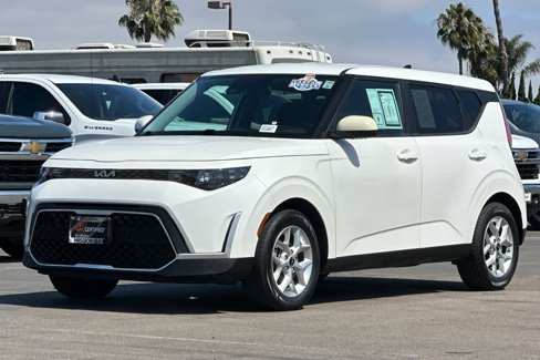 Used 2023 Kia Soul LX w/ LX Technology Package image 8