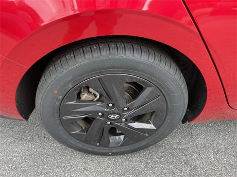 Certified 2023 Hyundai Elantra SEL image 7