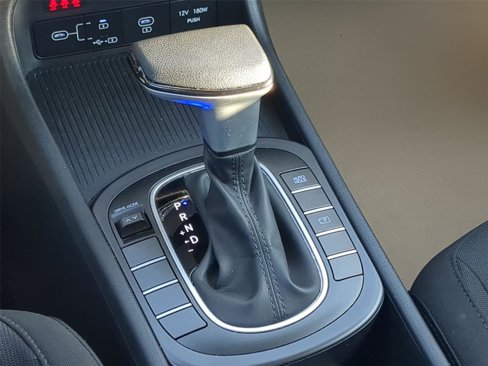 Used 2024 Hyundai Kona SE image 22