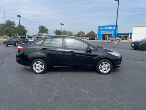 Used 2016 Ford Fiesta SE image 3