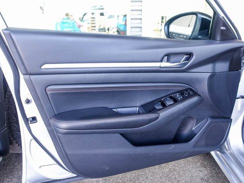 Used 2023 Nissan Altima 2.5 SR image 22