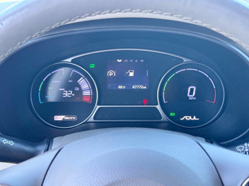 Used 2016 Kia Soul EV image 17