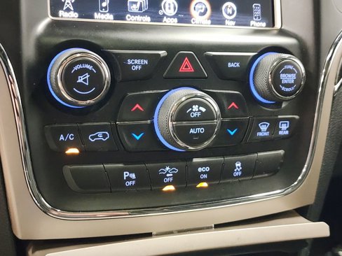 Used 2015 Jeep Grand Cherokee Limited w/ Luxury Group II image 23