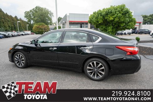Used 2017 Nissan Altima 2.5 SL w/ 2.5 Technology Package image 2