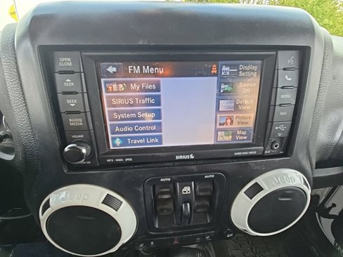 Used 2014 Jeep Wrangler Unlimited Sahara image 19