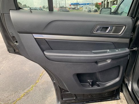 Used 2019 Ford Explorer XLT w/ Equipment Group 201A image 12