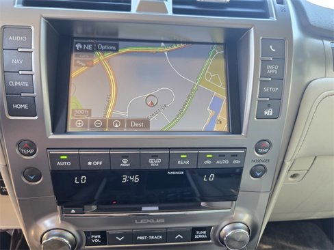 Used 2017 Lexus GX 460 image 17