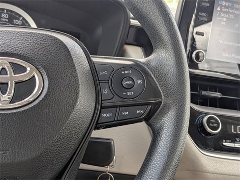 Used 2022 Toyota Corolla LE image 25