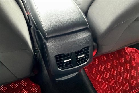 Used 2017 Ford Fusion SE w/ Fusion SE Technology Package image 23