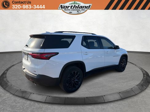 Used 2023 Chevrolet Traverse RS image 5
