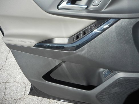 New 2025 Chevrolet Equinox LT w/ Convenience Package II image 11