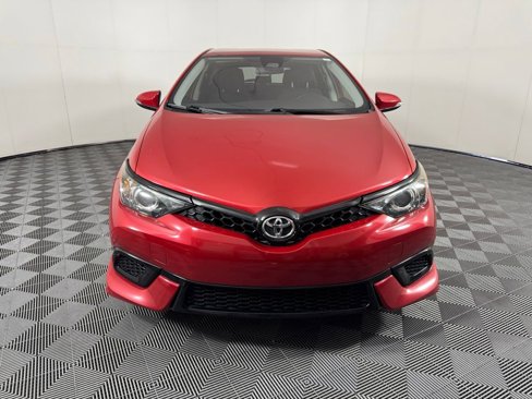Used 2017 Toyota Corolla iM image 10