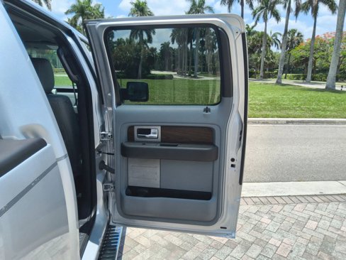 Used 2013 Ford F150 Lariat w/ Lariat Chrome Pkg image 24