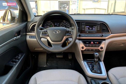 Used 2018 Hyundai Elantra SE image 5