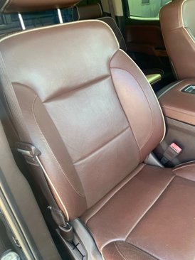 Used 2014 Chevrolet Silverado 1500 High Country w/ High Country Premium Package image 16