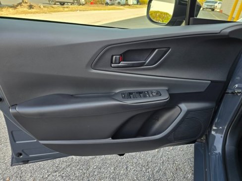 Used 2023 Toyota Prius LE image 12