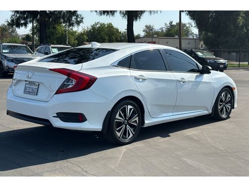 Used 2018 Honda Civic EX-L image 6
