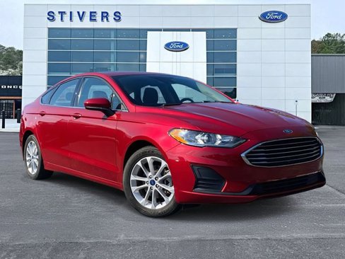 Used 2020 Ford Fusion SE image 1