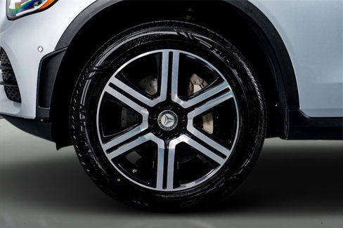 Used 2023 Mercedes-Benz GLC 300 4MATIC Coupe image 13