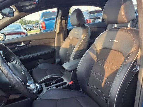 Used 2023 Kia Forte GT-Line w/ GT-Line Premium Package image 11
