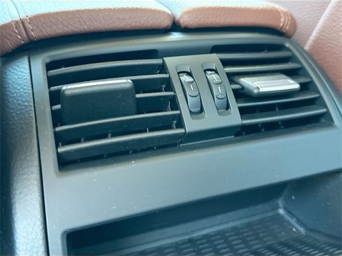 Used 2015 BMW 528i Sedan image 25