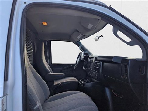 Used 2017 GMC Savana 2500 image 20