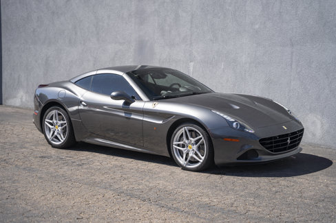 Used 2016 Ferrari California T image 9
