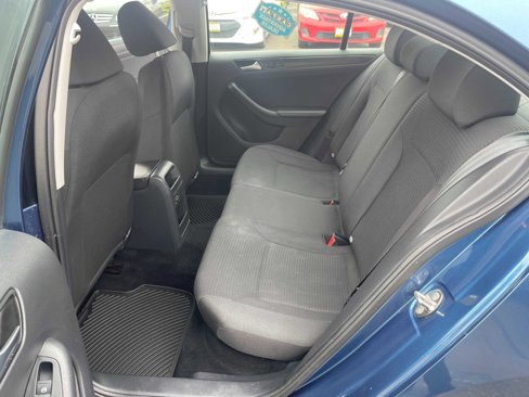 Used 2016 Volkswagen Jetta S image 10