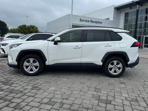 Used 2020 Toyota RAV4 XLE image 11