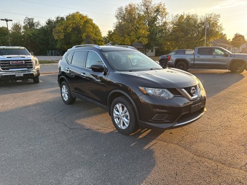 Used 2016 Nissan Rogue SV w/ SV Premium Package image 4