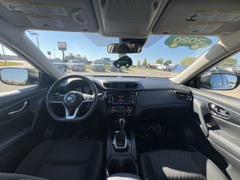 Used 2020 Nissan Rogue SV image 19