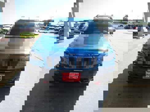 Used 2020 Jeep Cherokee Trailhawk w/ Cold Weather Group image 15