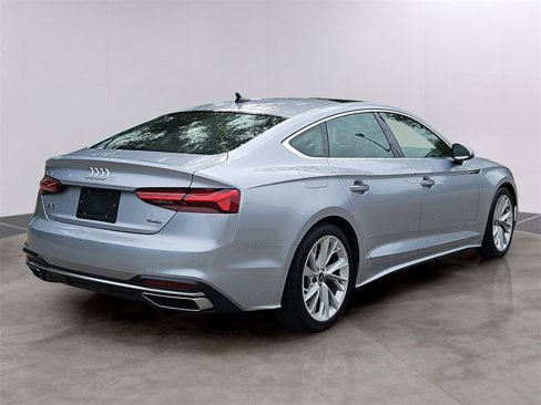 Used 2022 Audi A5 2.0T Premium image 4