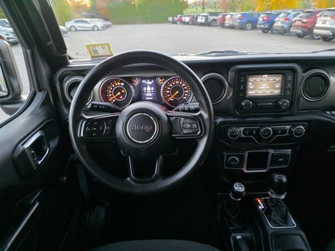 Used 2018 Jeep Wrangler Unlimited Sport image 19