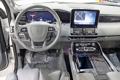 Used 2019 Lincoln Navigator Reserve image 15