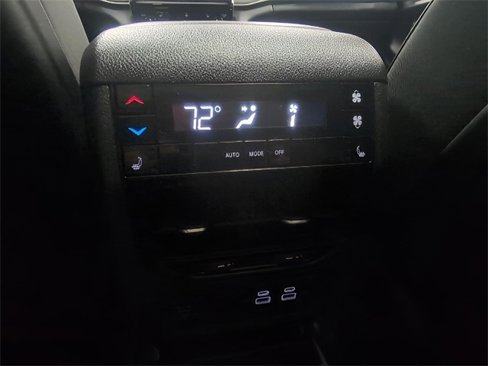 Used 2022 Jeep Grand Cherokee L Limited image 21