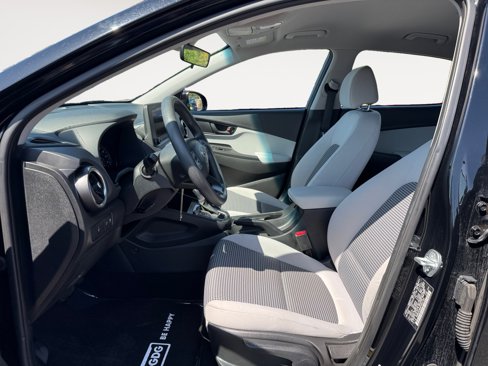 Used 2023 Hyundai Kona SE image 10