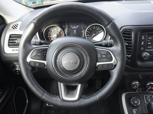 Used 2018 Jeep Compass Latitude w/ Cold Weather Group image 34