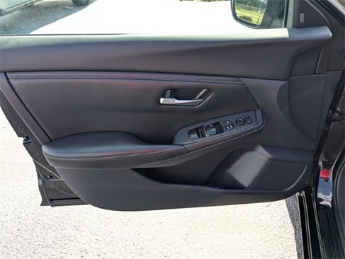 Used 2022 Nissan Sentra SV image 12
