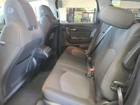 Used 2015 Chevrolet Traverse LT w/ Style and Technology Package image 9