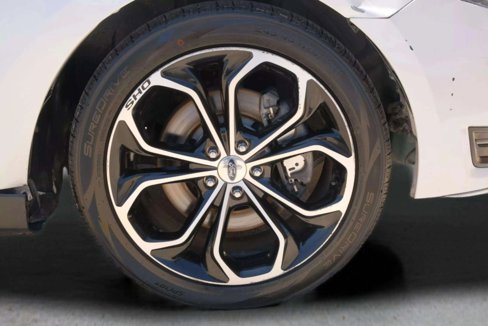 Used 2017 Ford Taurus SHO image 49