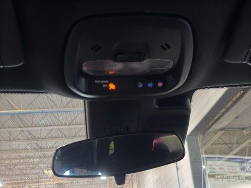 Used 2024 Chevrolet Trax RS image 37
