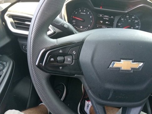 Used 2021 Chevrolet TrailBlazer LS image 30