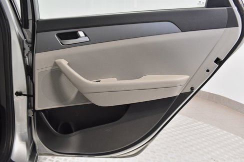Used 2017 Hyundai Sonata SE w/ Cargo Package image 30