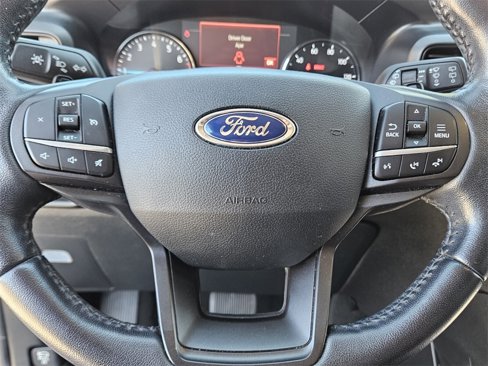 Used 2020 Ford Explorer XLT image 35