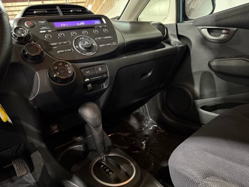 Used 2013 Honda Fit Sport image 23